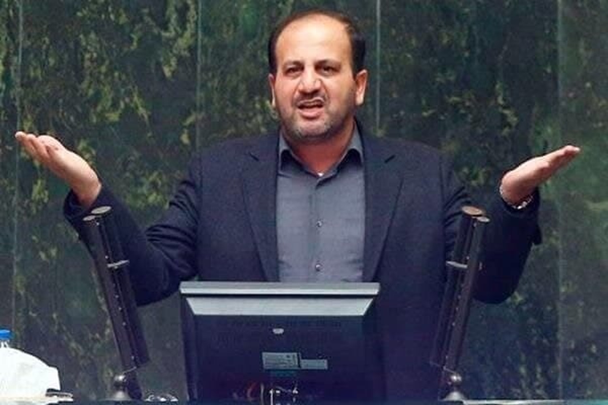 رئیس سازمان محیط زیست به رئیس سازمان ایست تبدیل شده است