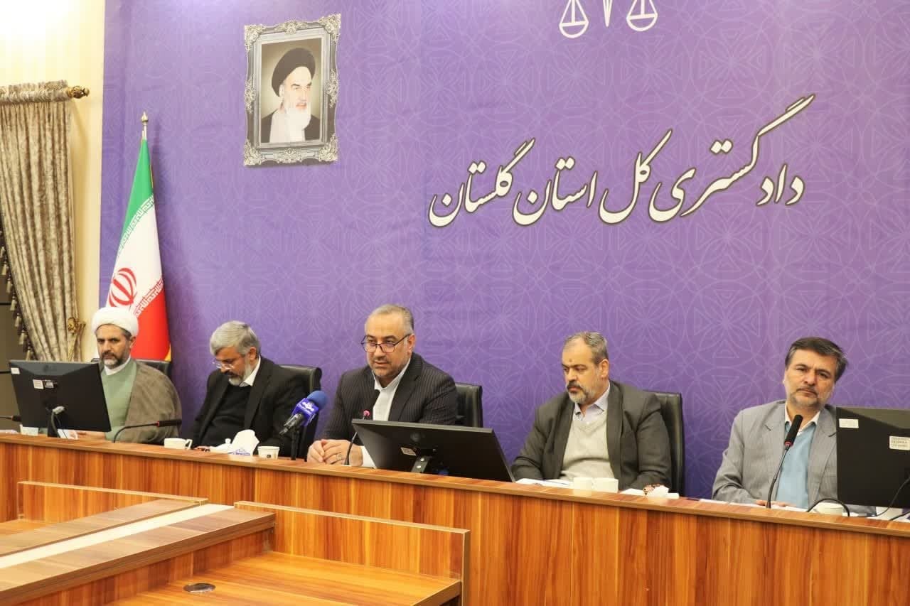 پشت‌میزنشینی مشکلات را حل نمی‌کند/ باید در میدان باشیم