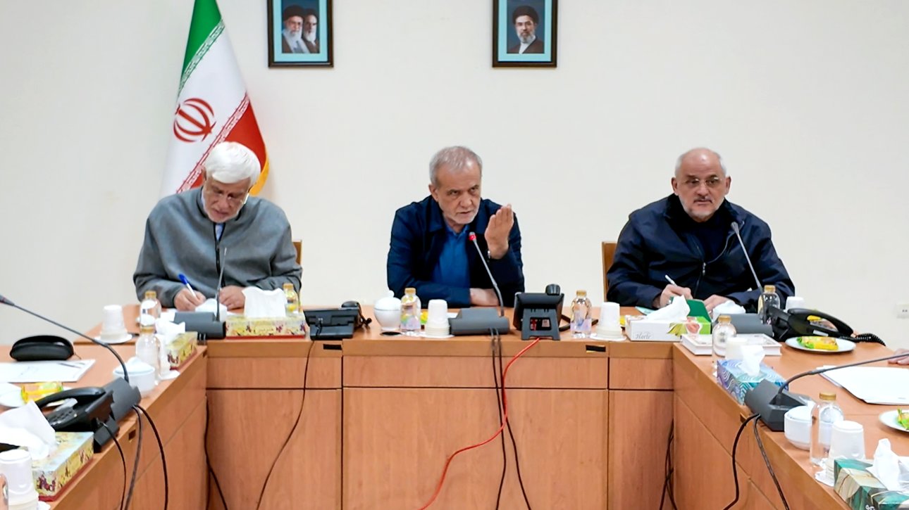 تأکید رئیس جمهور بر حفظ ثبات پولی، تأمین نیازهای عمومی و تداوم خدمات اقتصادی کشور