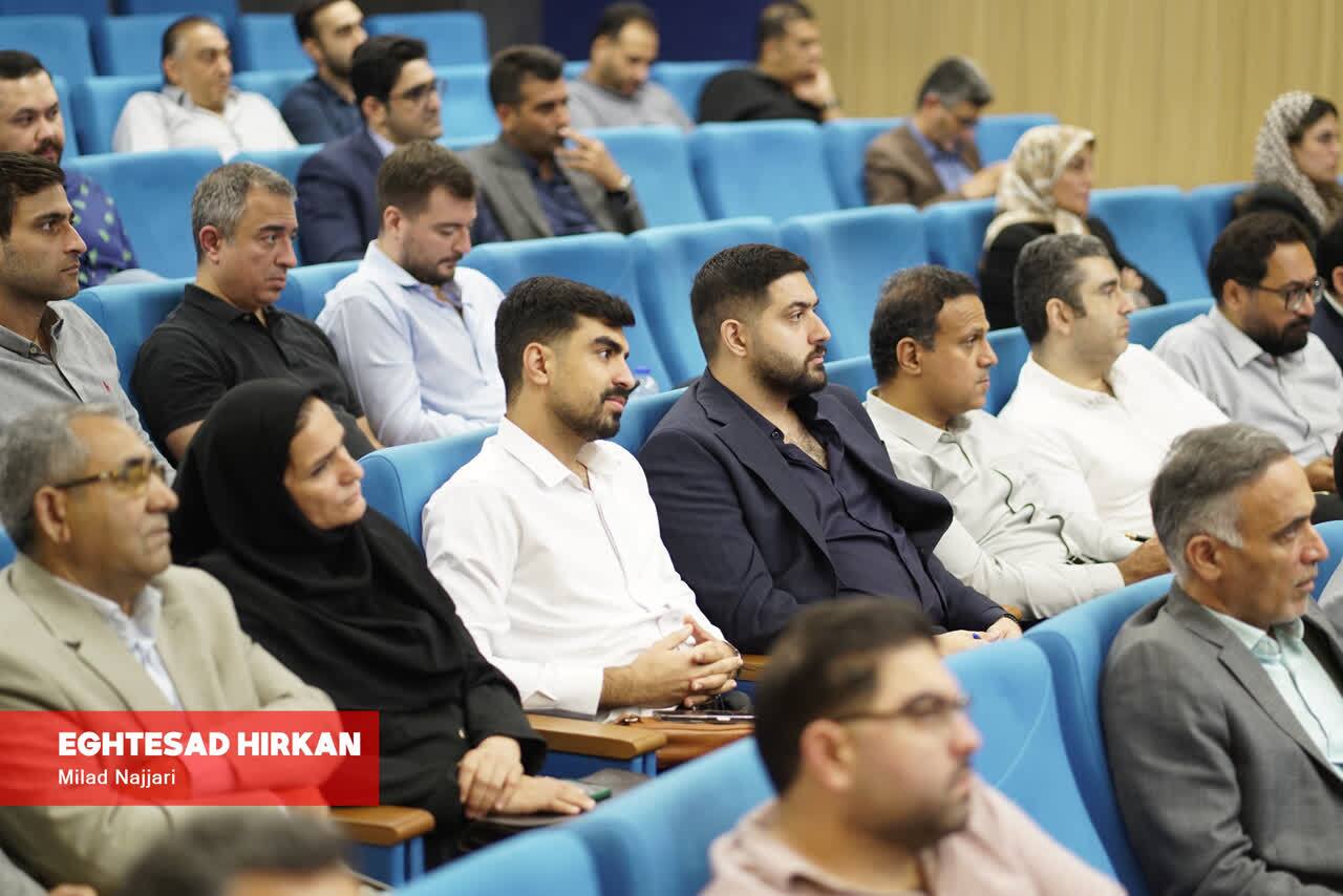 تجلیل از ۳۰ واحد صنعتی برتر گلستان / تقدیر از نقش صنعتگران در شرایط دشوار اخیر