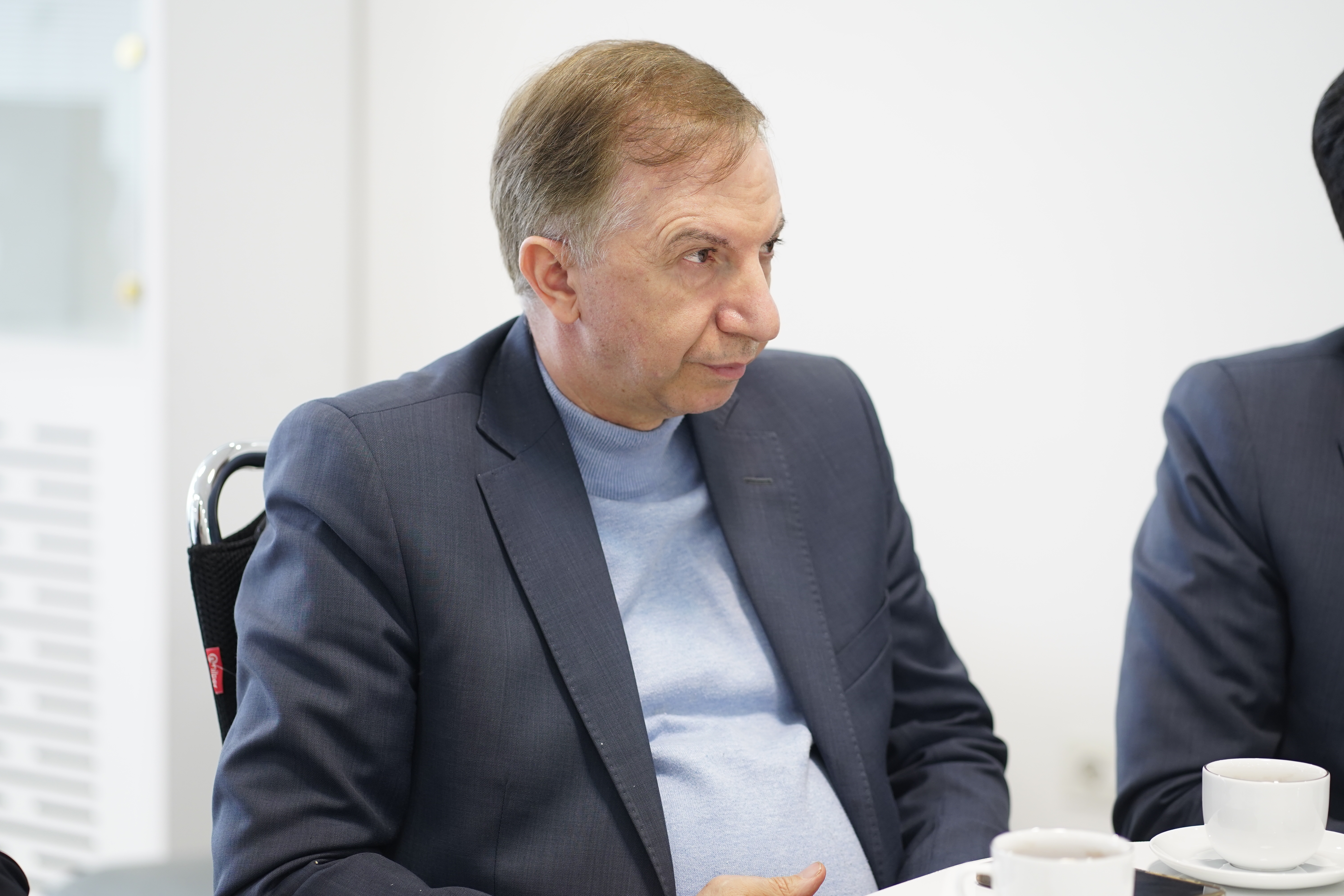 حمایت از خانواده‌های شهدا، تولید و اشتغال مأموریت اصلی بانک دی است