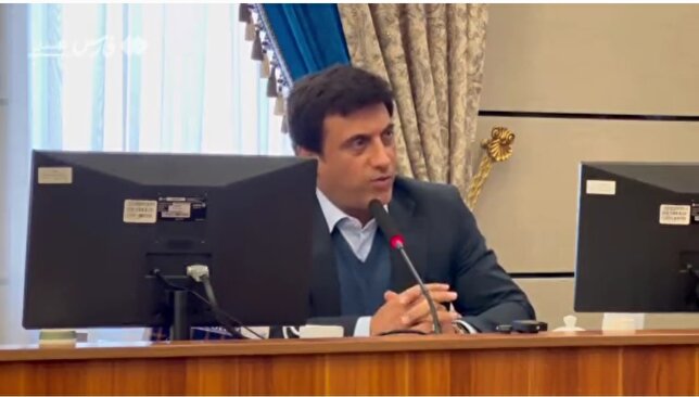 گلایه نماینده مردم از کم‌توجهی دولت به گلستان